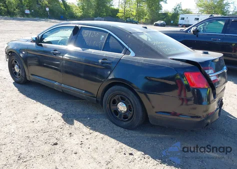 2016 Ford Police Interceptor z USA, uszkodzony, nr VIN 1FAHP2MT9GG109000